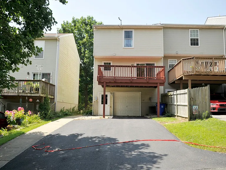 125 N Towne Ct — Photo 14