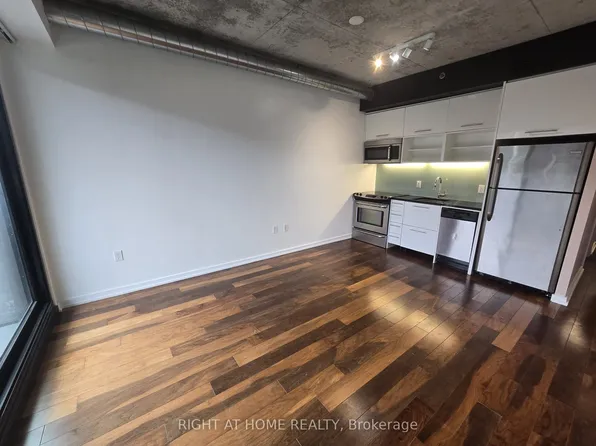47 Lower River St #342, Toronto, ON M5A 0G1