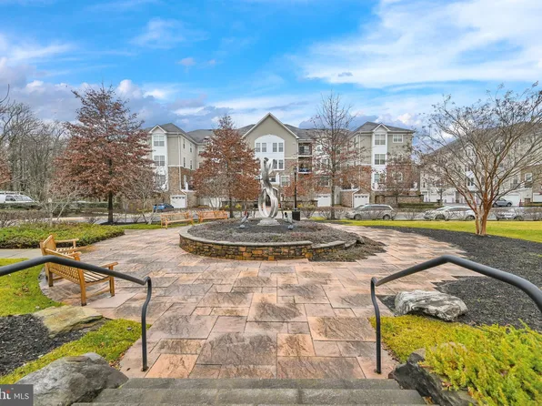 7301 Travertine Dr Unit 303, Baltimore, MD 21209