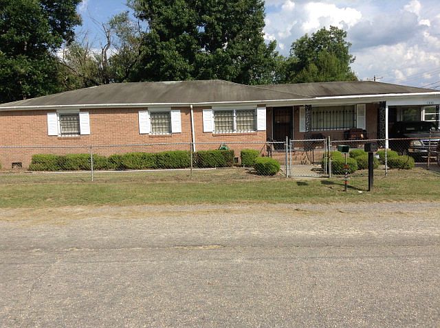 1st image of 1330 Aristocrat St