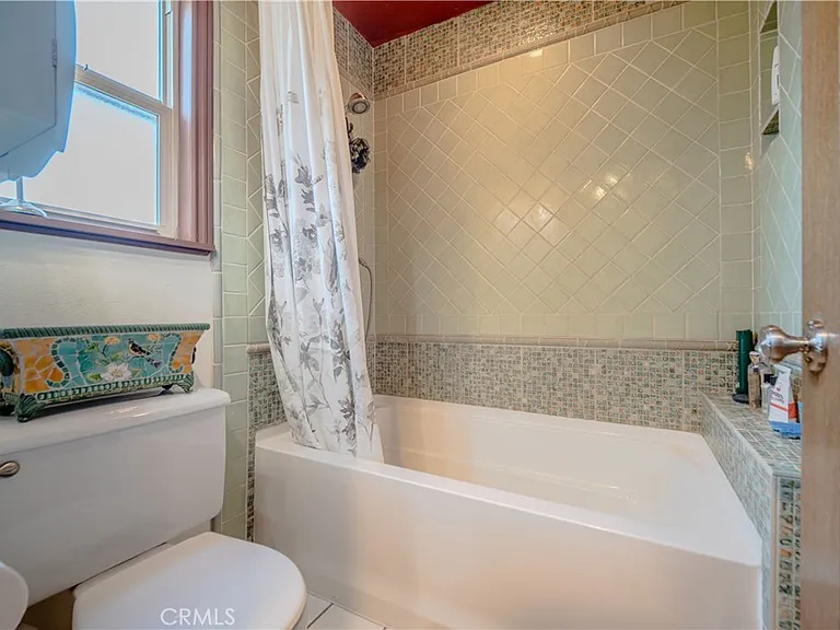 7866 Southwind Cir — Photo 15