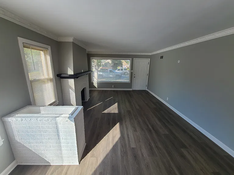 5126 N 66th St — Photo 3