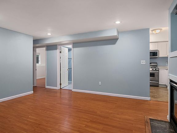 4th image of 20604 NE 2nd St