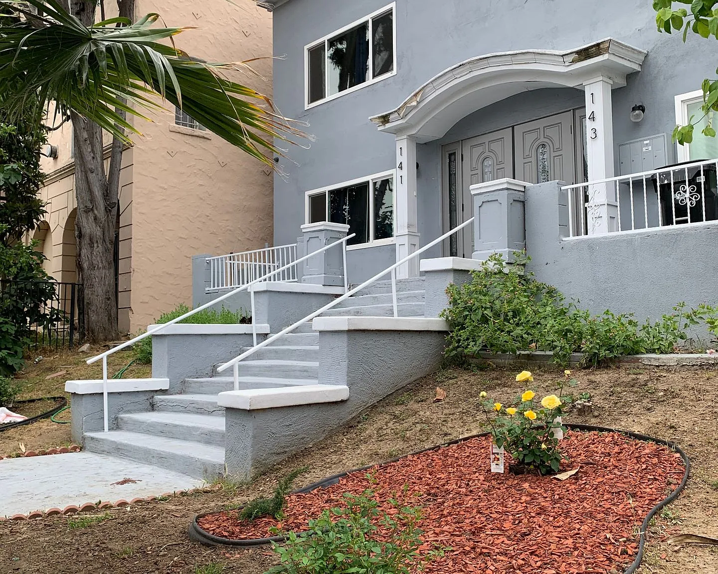New Hampshire Apartments — Photo 1