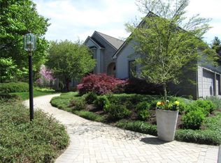 180 Heatherstone Ln, Rochester, NY 14618