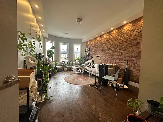 Rented by Rentopia | media 1
