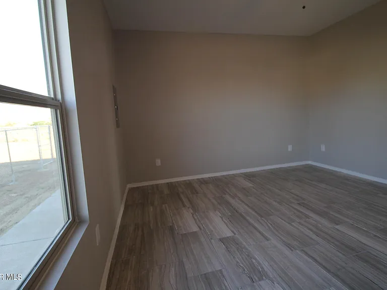 517 Val Verde St #B — Photo 32