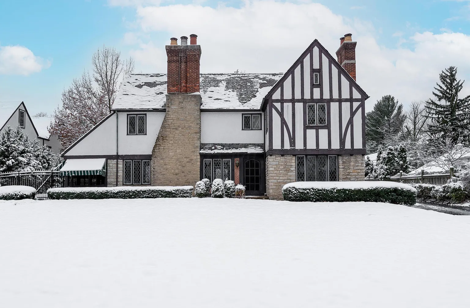 145 Stanbery Ave photo 1
