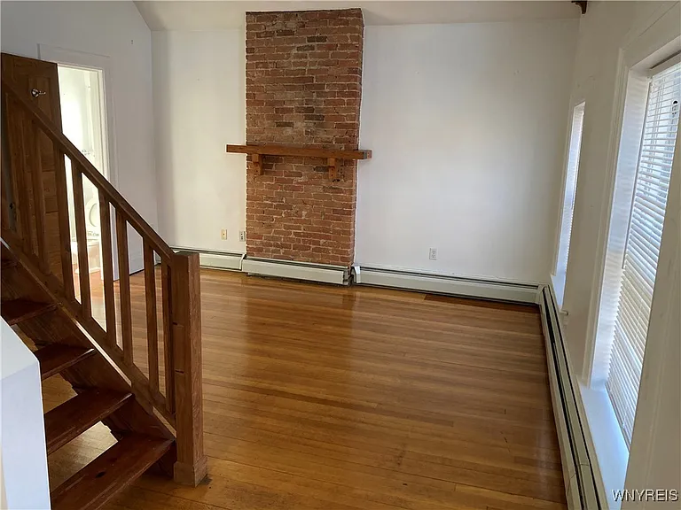 451 Franklin St #2 — Photo 6