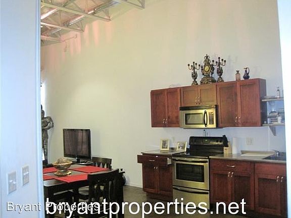 5th image of 309 Church St APT 101