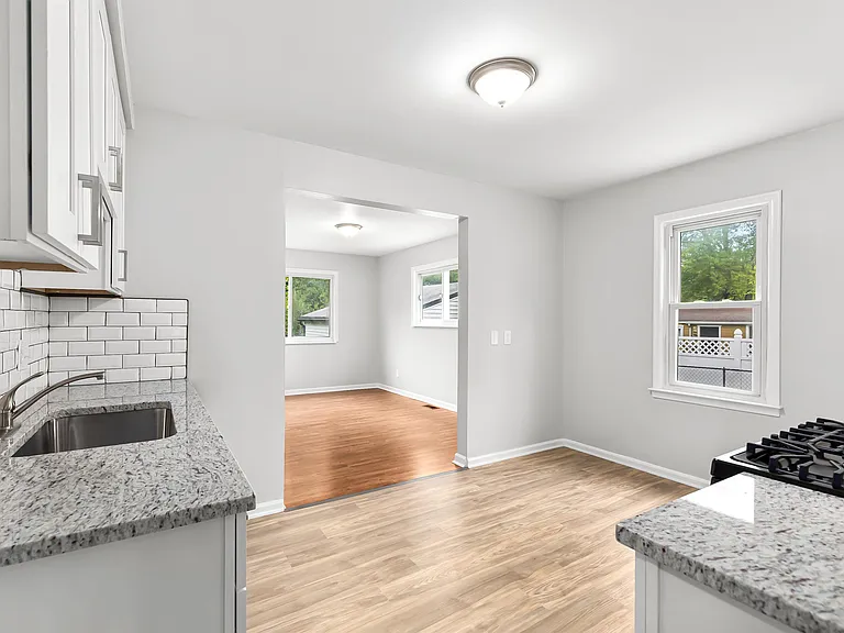 32506 Florence St — Photo 5