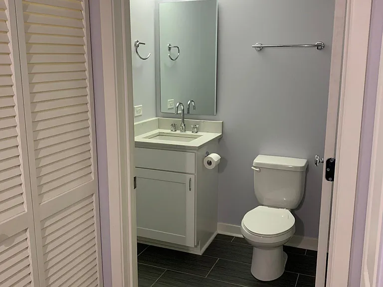 50 E 16th St #1007 — Photo 23