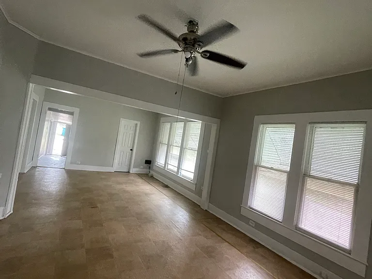 908 N Marshall St — Photo 1