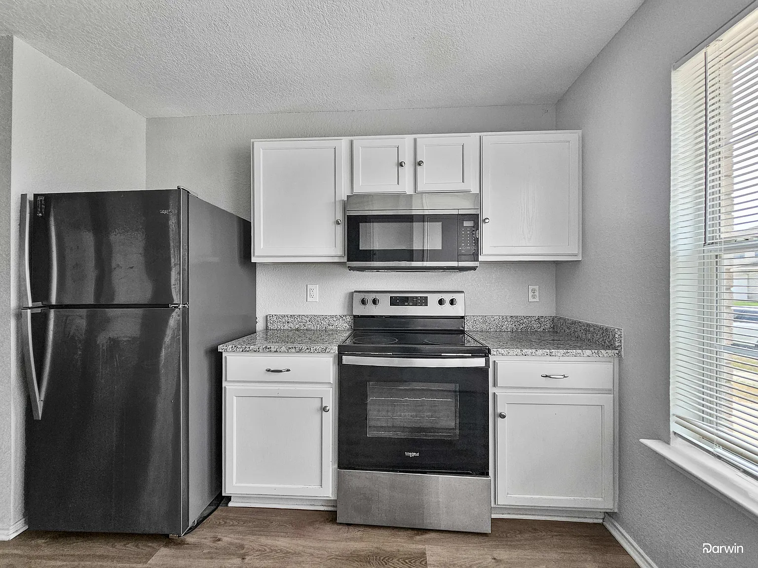 3 bed, 2.0 bath, 1137 sqft, $1,335 — Photo 4
