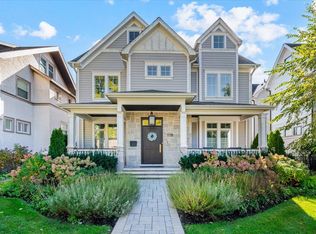 1119 Forest Ave, Wilmette, IL 60091