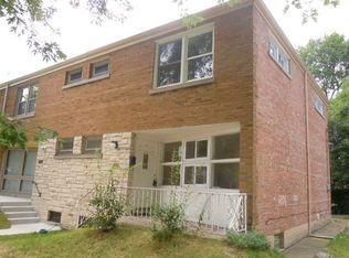 6808 N Rockwell St, Chicago, IL 60645