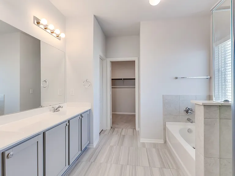 6601 Avila Way — Photo 12