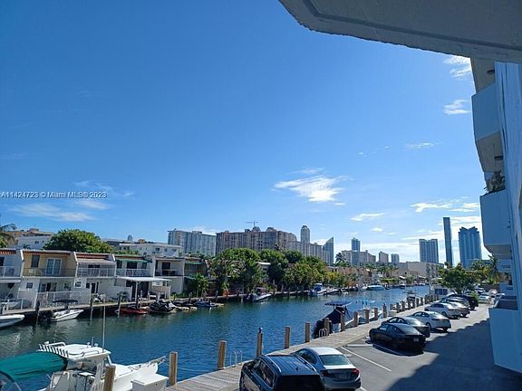 4th image of 3703 NE 166th St APT 208