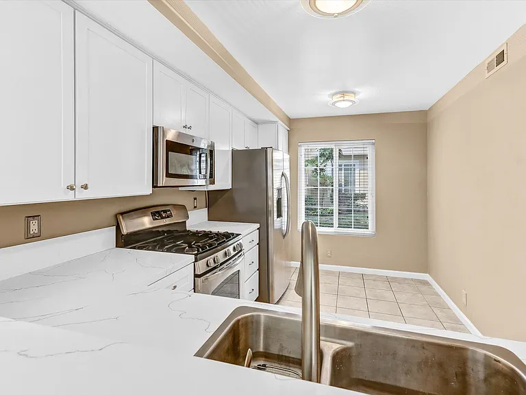 3575 Caminito Carmel Lndg — Photo 14