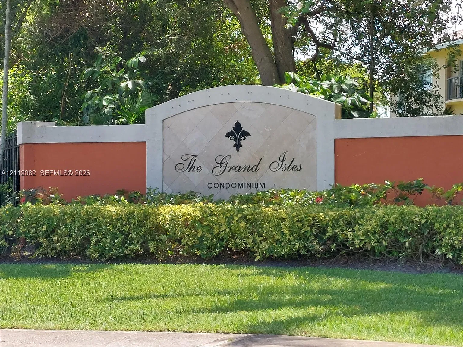 Grand Isles Condo — Photo 1