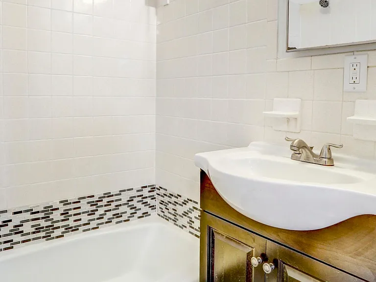 819 Columbia Ave #4 — Photo 12