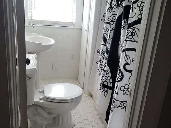 Upstairs bathroom