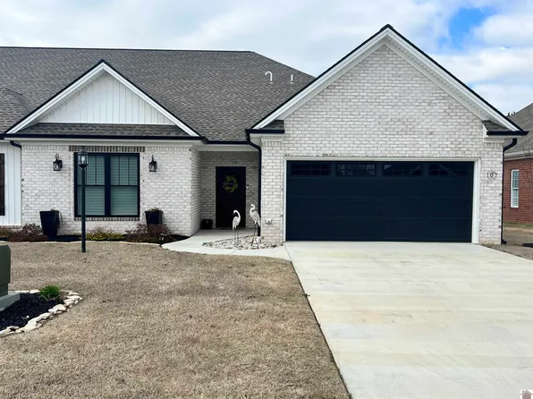 107 Twinson Ct, Paducah, KY 42001