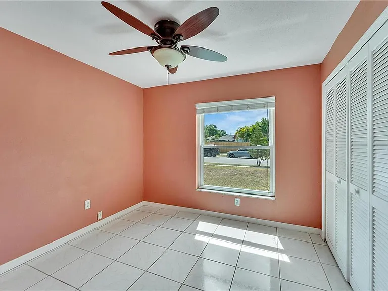 1523 Kestrel Way — Photo 5