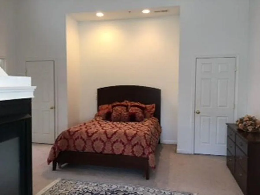 2 bed, 2155 sqft, $3,750 — Photo 3
