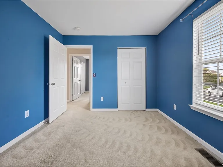 5472 Alfreton Dr — Photo 18