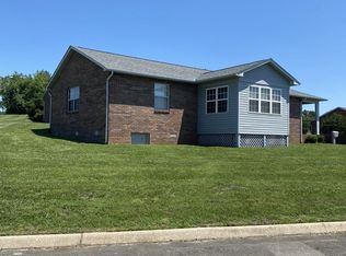 2365 Governors Ct, Maryville, TN 37801