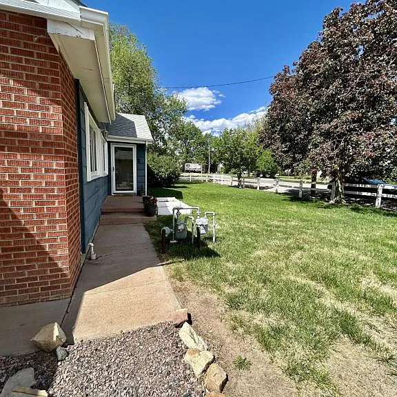 233 Greydene Ave — Photo 21