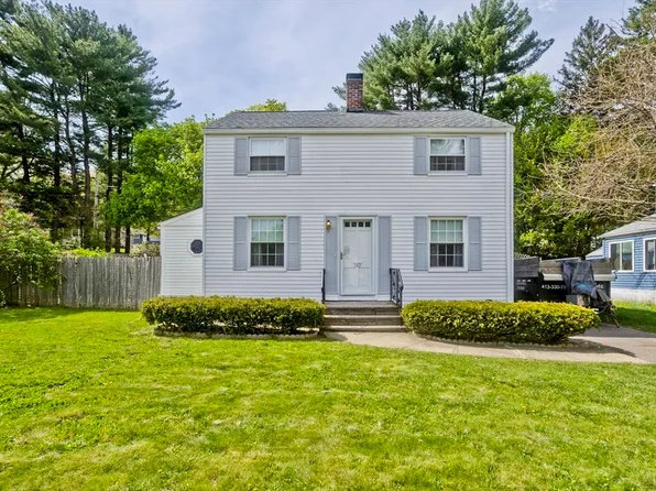 143 Sycamore St, Holyoke, MA 01040