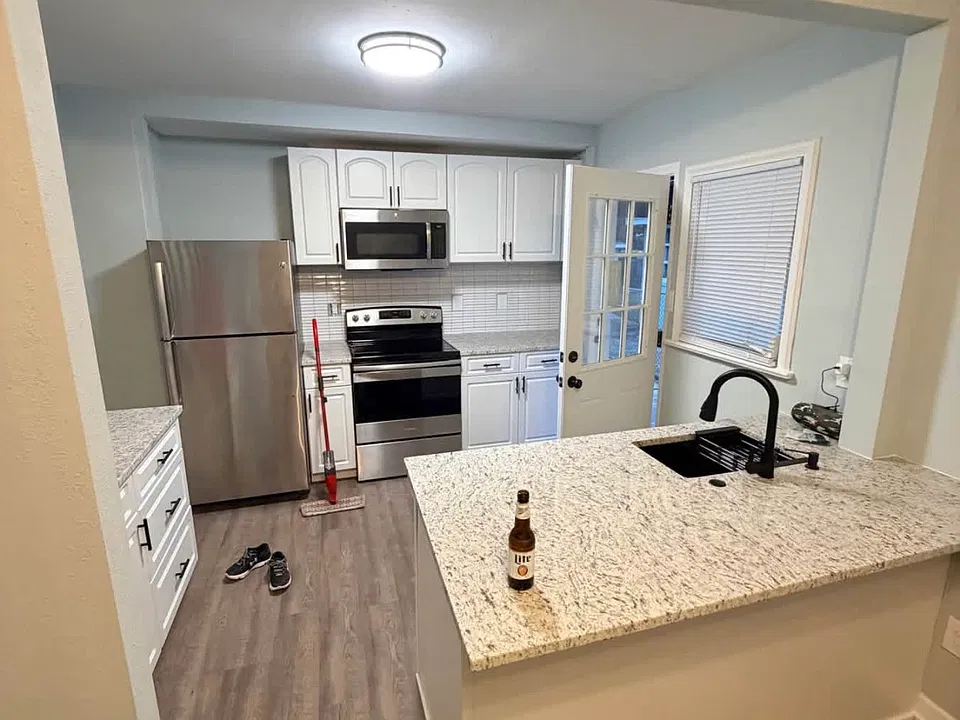 526 Revilo Blvd