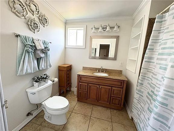 5th image of 5718 Vermillion Blvd #B