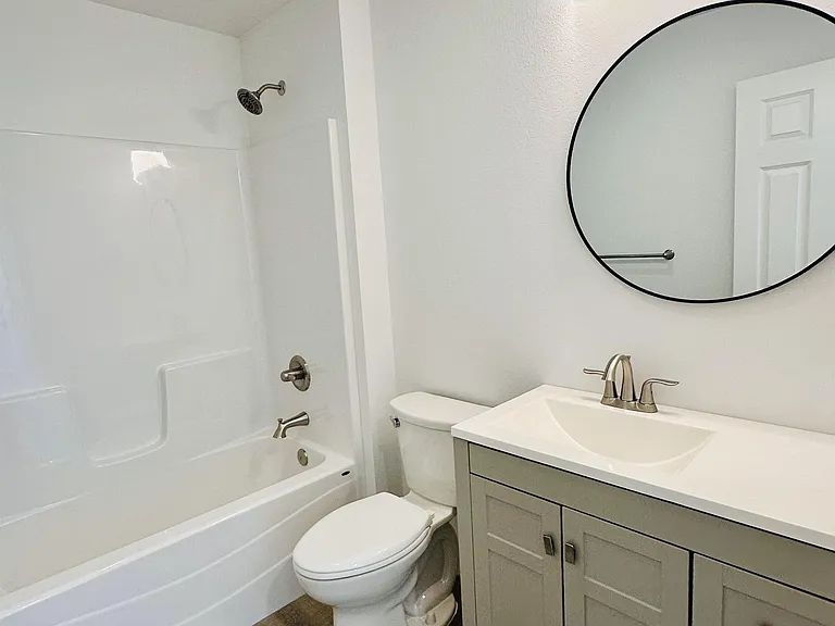 Upper Level - Bathroom