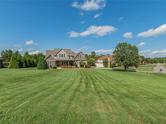 2nd image of 119 Cobblestone Walk Dr