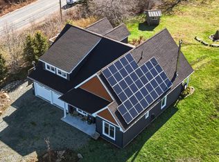437 Mount Pleasant Rd, Lunenburg, NS B0R1G0