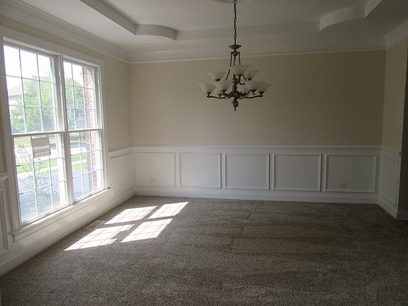 4th image of 711 Cole Dr