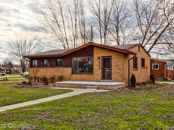 21549 Willow Wisp St, Saint Clair Shores, MI 48082