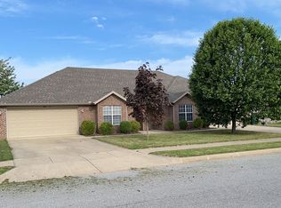 1100 SW Quartz Rd #1, Bentonville, AR 72712