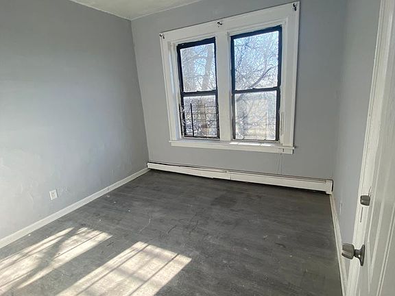 4th image of 95 Parker St #8