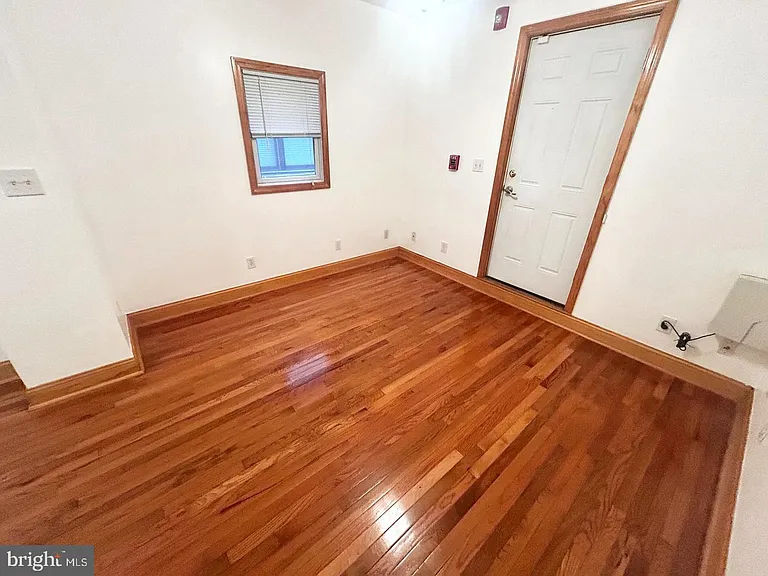 2635 W Girard Ave #B — Photo 11