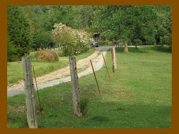 4th image of Wolf Creek Road Bolton Dr