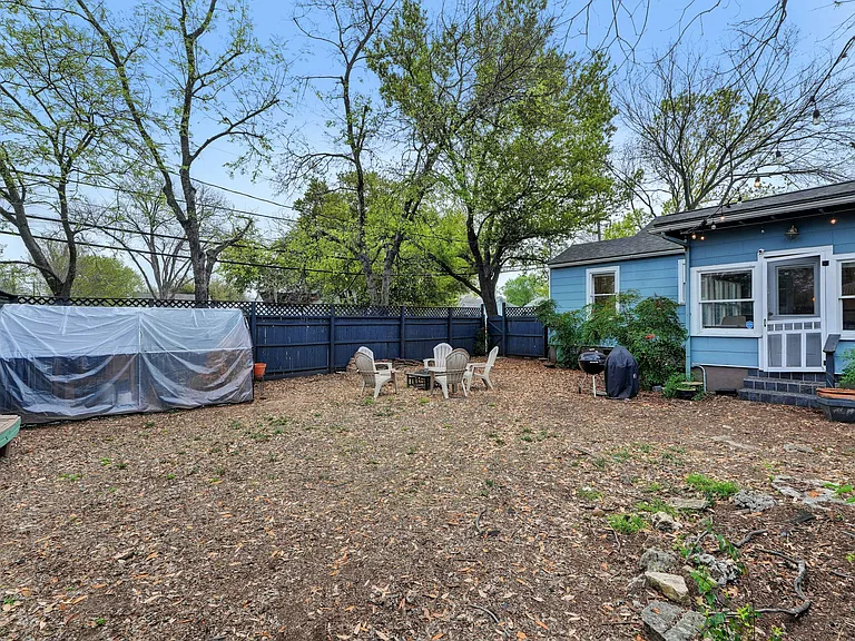 1008 E 43rd St — Photo 31