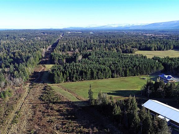 3rd image of 575 Horne Lake Rd