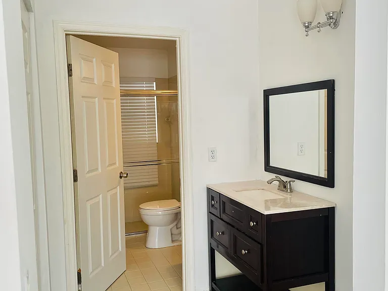 7093 Middlebury Dr #7093 — Photo 16