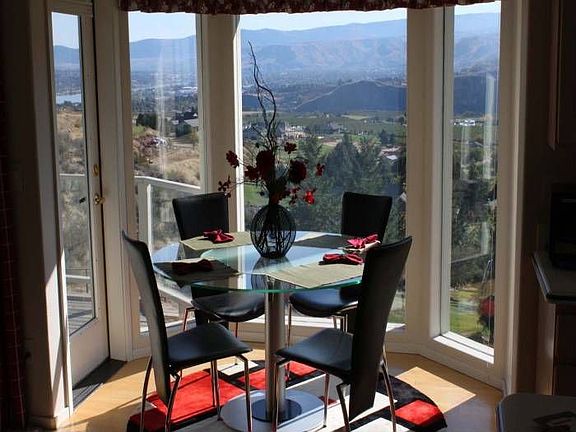 Kitchen nook