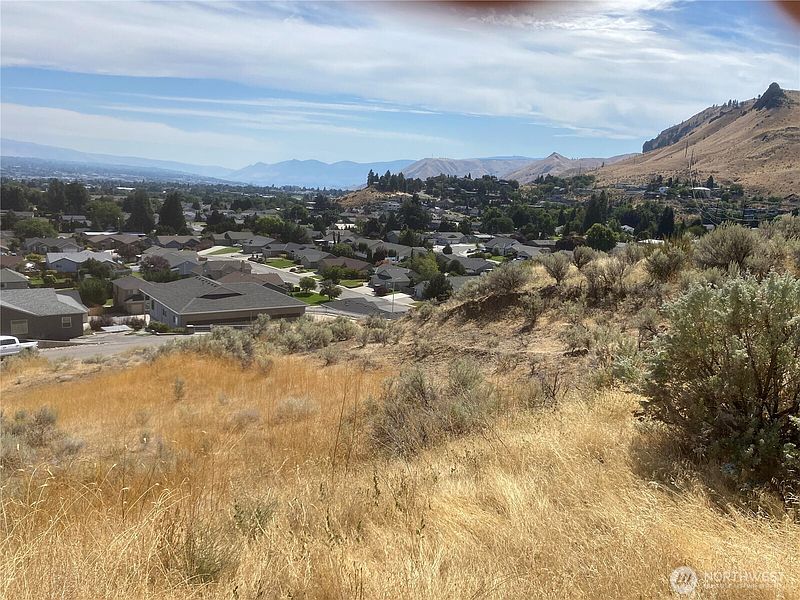 3rd image of 1936 Dorner Place