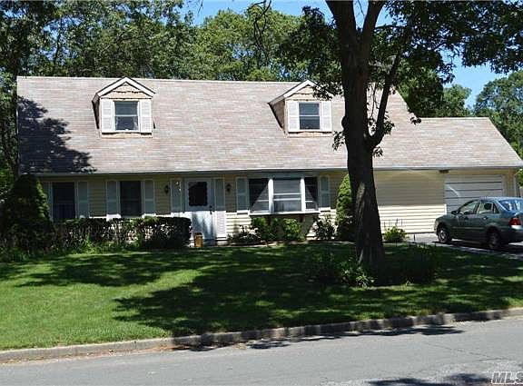 2nd image of 7 Cottage Dr